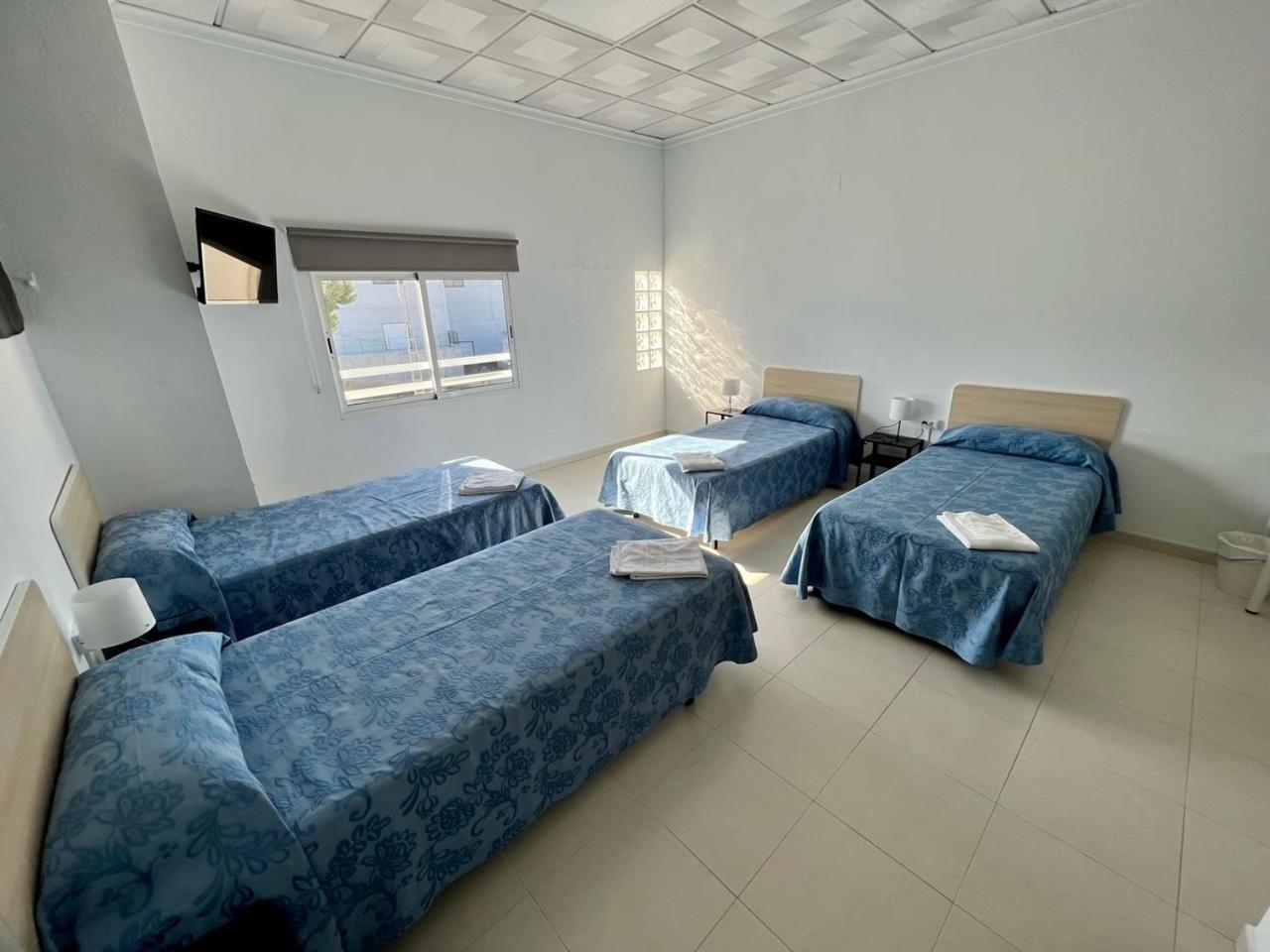 Hostal Kaizen La Nucia Luaran gambar