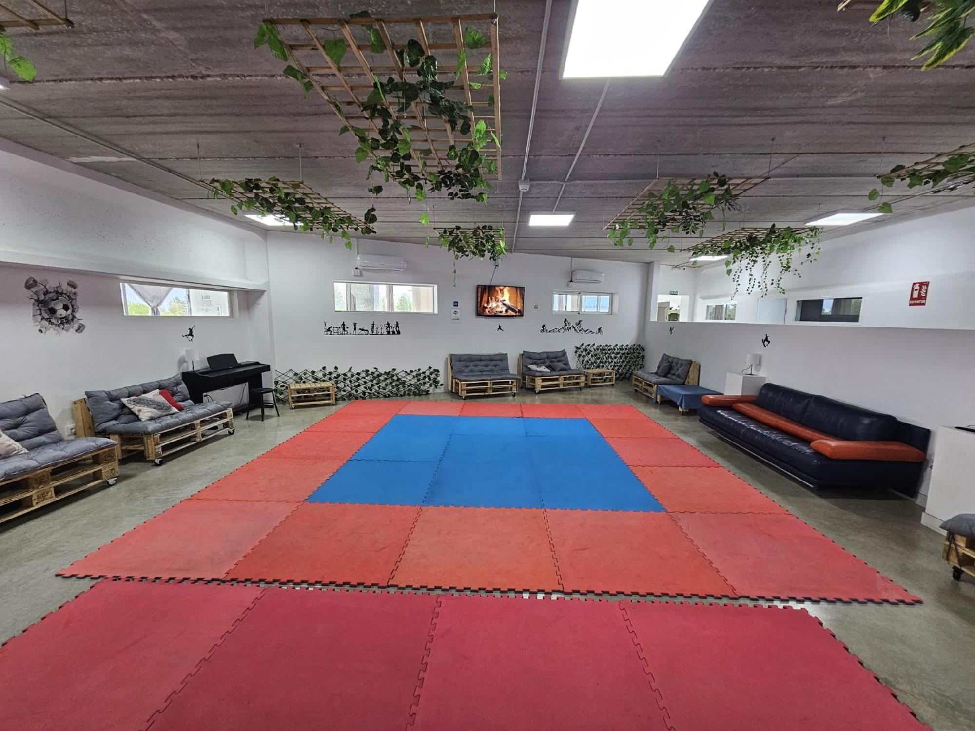 Hostal Kaizen La Nucia Luaran gambar